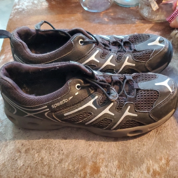 Speedo Water Shoes Black and White - Picture 2 of 4